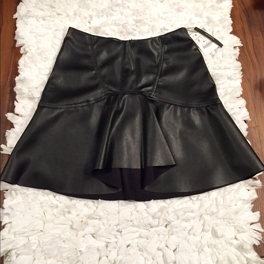 Zara Black Mini skirt, Faux Leather Sz Small